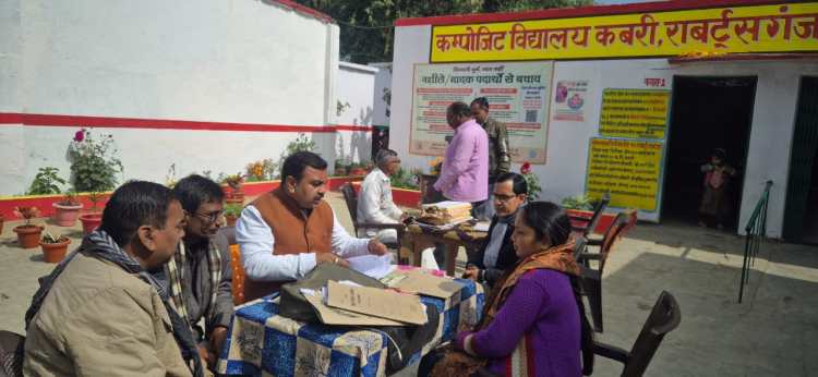 लोकतंत्र का सबसे बड़ा उपहार है मतदाता बनना- डॉ. धर्मवीर&nbsp;तिवारी