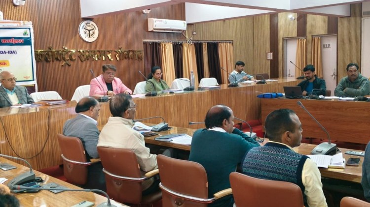 CDO जागृति की अध्यक्षता में हुई जिला स्वास्थ्य समिति की&nbsp;बैठक