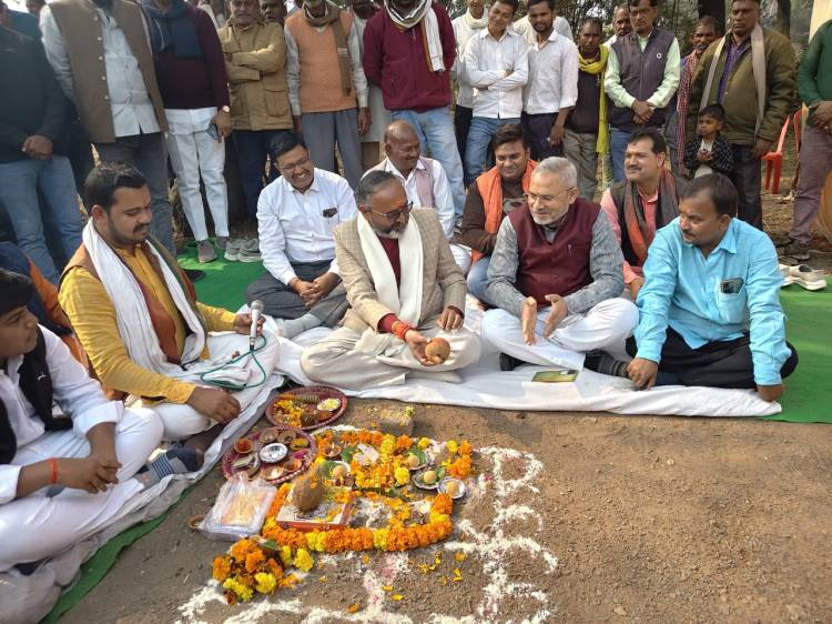 सदर विधायक ने बेठिगांव के संपर्क मार्ग निर्माण का किया&nbsp;शिलान्यास