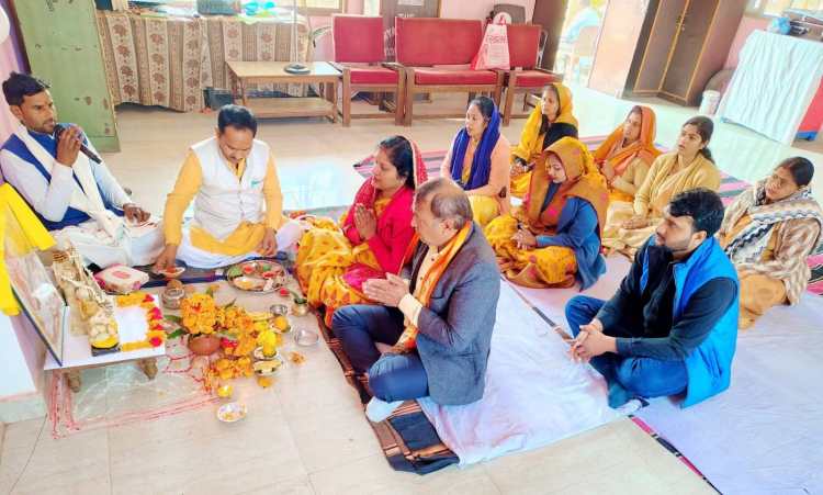 द आर्यन्स एकेडमी में माँ सरस्वती की पूजा संपन्न, ज्ञान-बुद्धि की हुई&nbsp;कामना