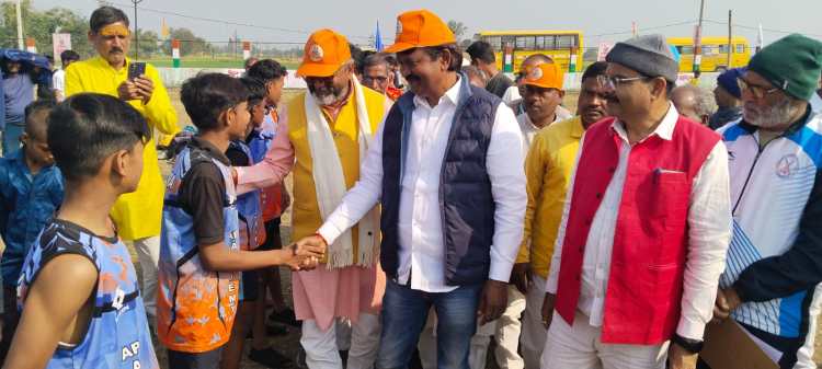 सोनभद्र का विधायक खेल महाकुंभ पूरे प्रदेश में चर्चा का विषय-  डॉ. अनिल मौर्य  