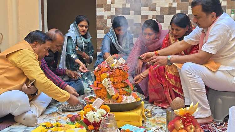 शिवरात्रि पर भक्तिभाव से संपन्न हुआ&nbsp;रुद्राभिषेक